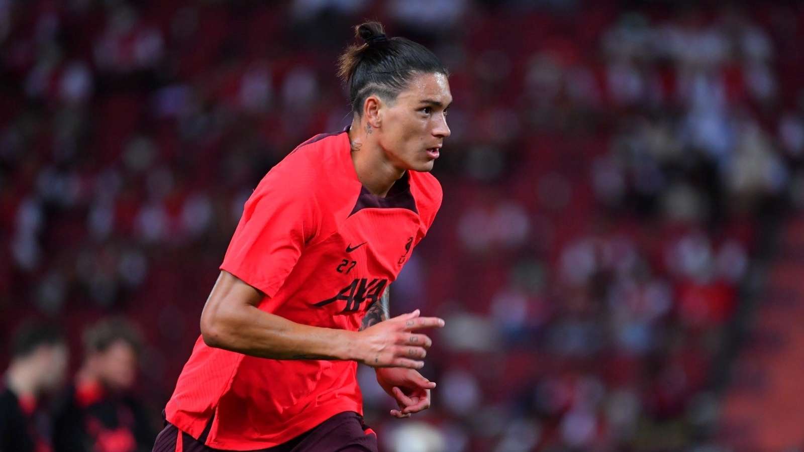 向更多元 向更多元