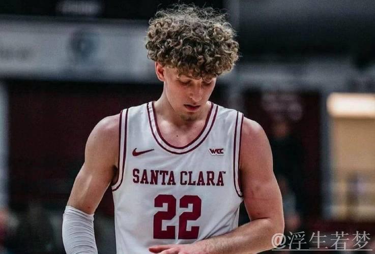 波杰姆斯基出战22分钟，投篮命中率低，取得2分2篮板4助攻